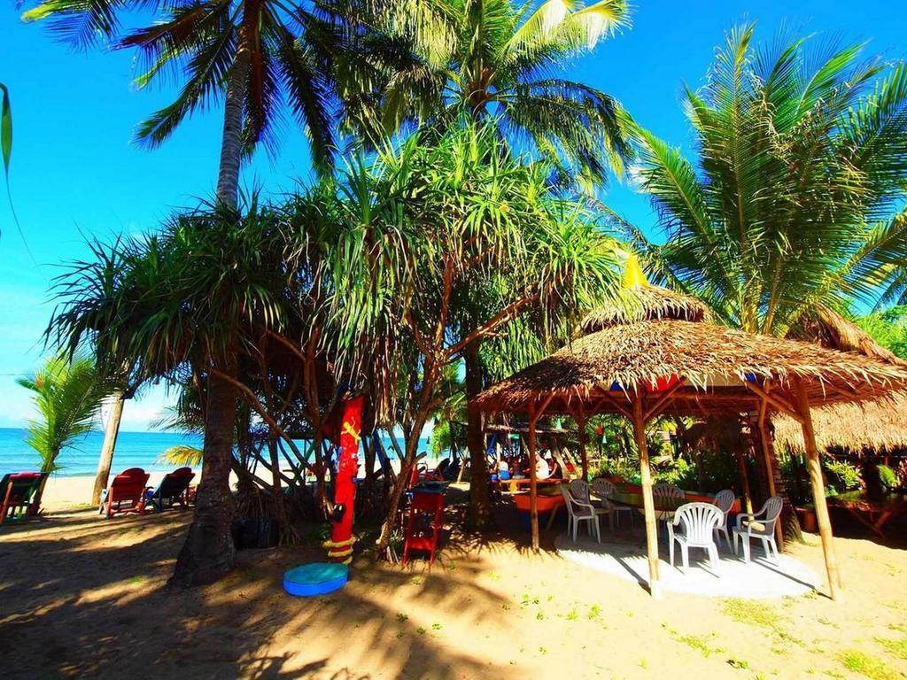 Takatuka Beach Resort Sipalay Exteriör bild