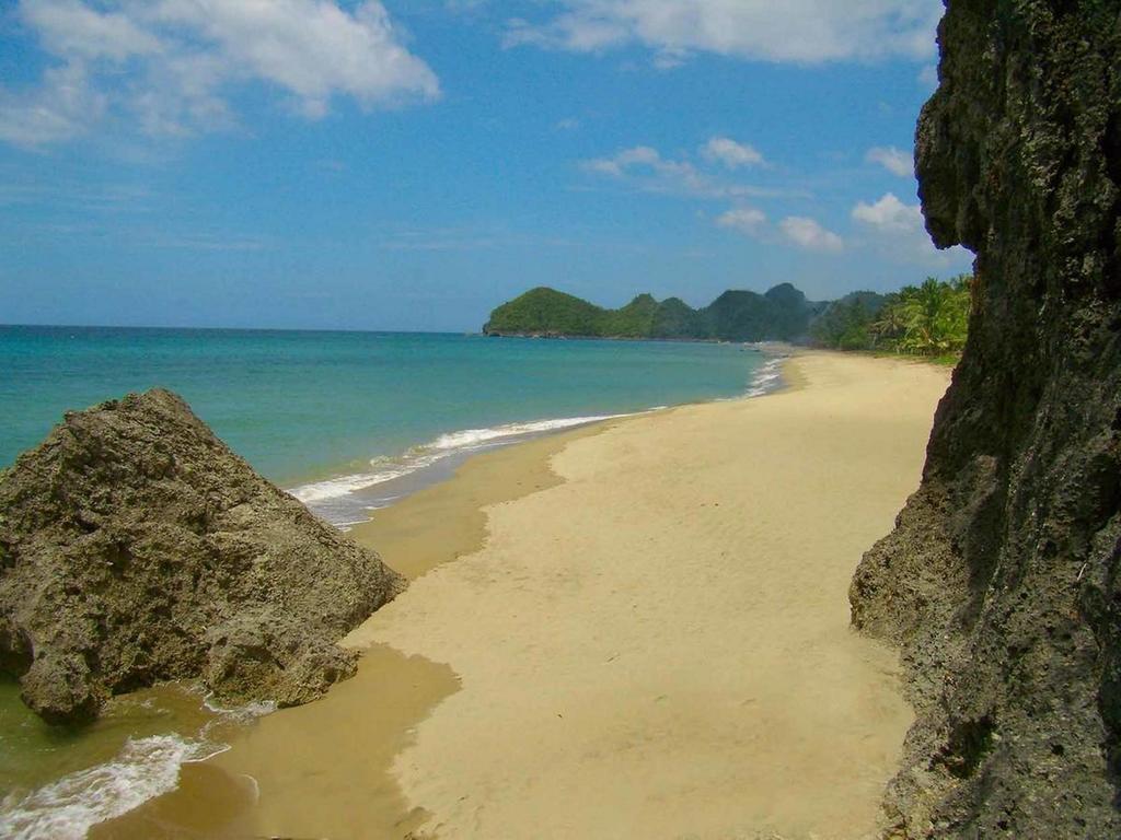 Takatuka Beach Resort Sipalay Exteriör bild