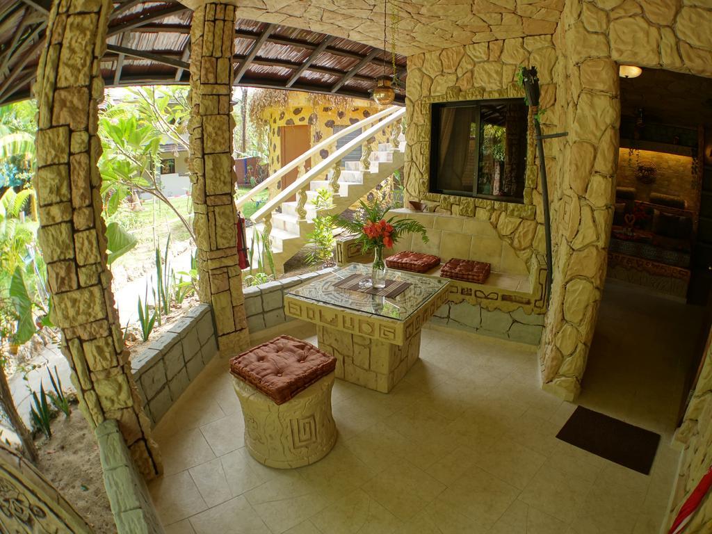 Takatuka Beach Resort Sipalay Exteriör bild