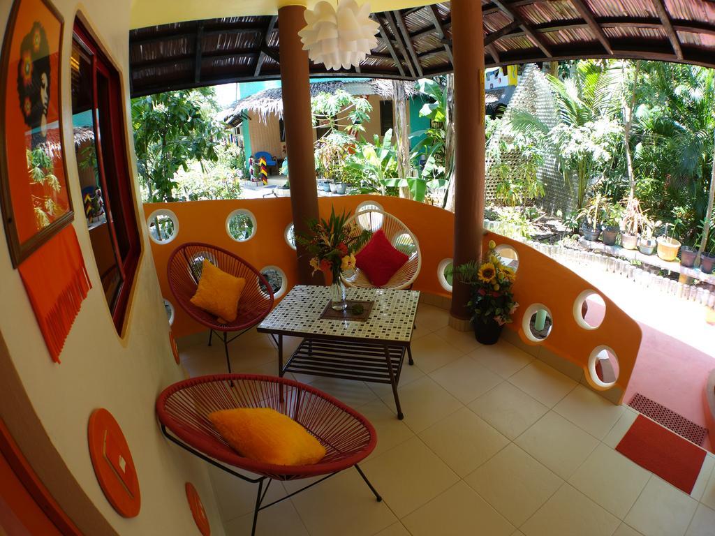 Takatuka Beach Resort Sipalay Exteriör bild