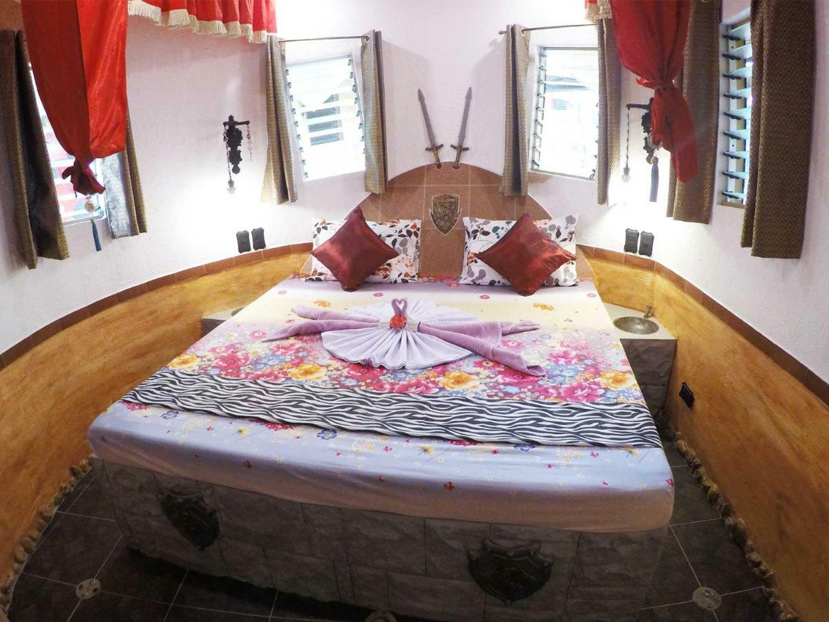 Takatuka Beach Resort Sipalay Exteriör bild